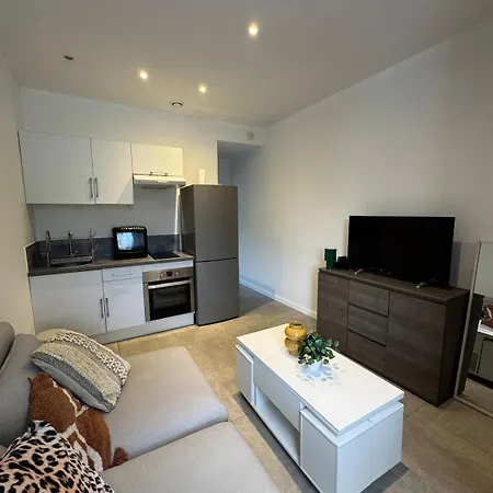Daire 2 Pieces Avec Terrasses